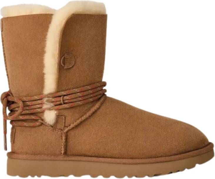 UGG Vachtlaarzen Dames W Bailey Tie Maat: 39 Materiaal: Suède Kleur: Camel