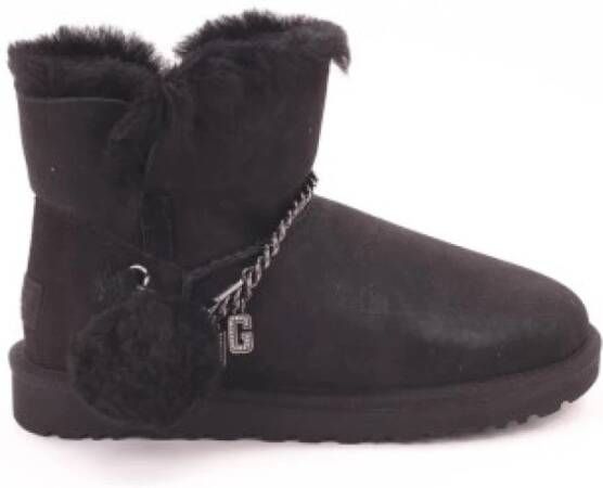 Ugg Schattige Clic-laarzen met kristallen hanger en schapenvacht pom Black Dames