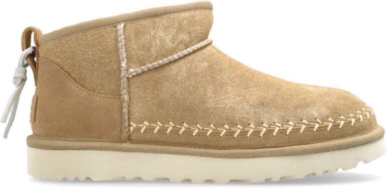 UGG Vachtlaarzen Dames W Classic Ultra Mini Biarritz Maat: 36 Materiaal: Suède Kleur: Beige