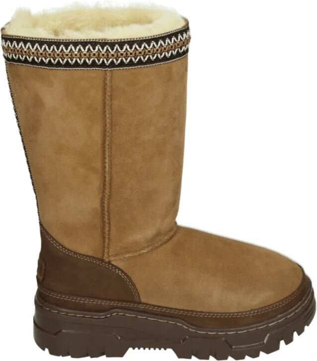 UGG Sportieve hoge laarzen cognac suède bovenkant