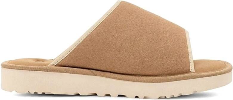 UGG Beige Suède Sandalen met Klittenbandsluiting