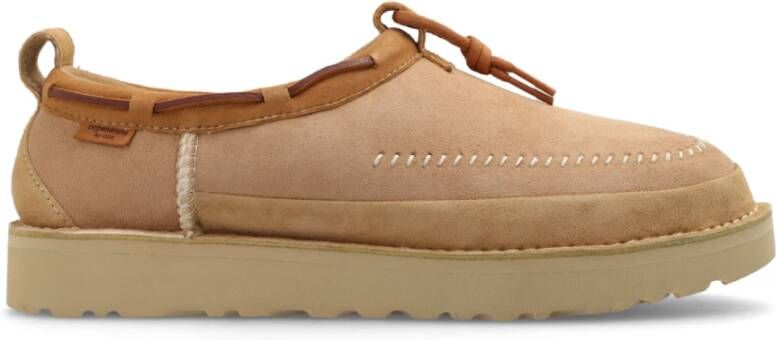 UGG Instappers Tas Crafted Regenerate Maat: 36 Materiaal: Suède Kleur: Beige