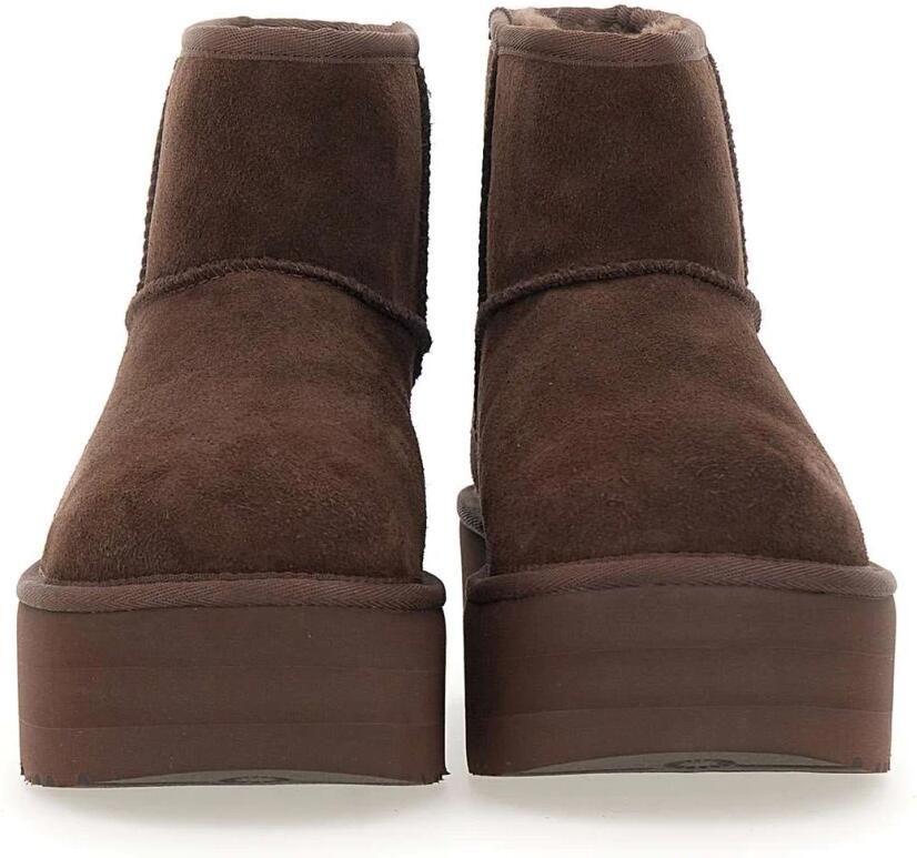 UGG Vachtlaarzen Dames W Classic Mini Platform Maat: 42 Materiaal: Suède Kleur: Bruin