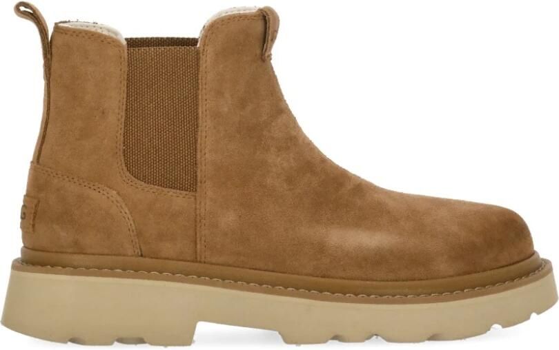UGG Chelsea Lug Boot