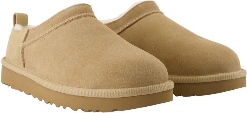 UGG Instappers Dames W Classic Micro Maat: 39 Materiaal: Suède Kleur: Beige