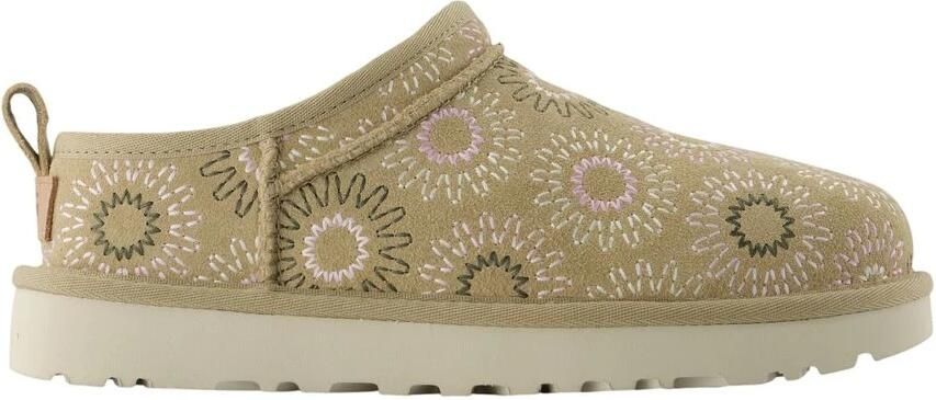 Ugg Classic Micro Sun Stitch laars in Brown
