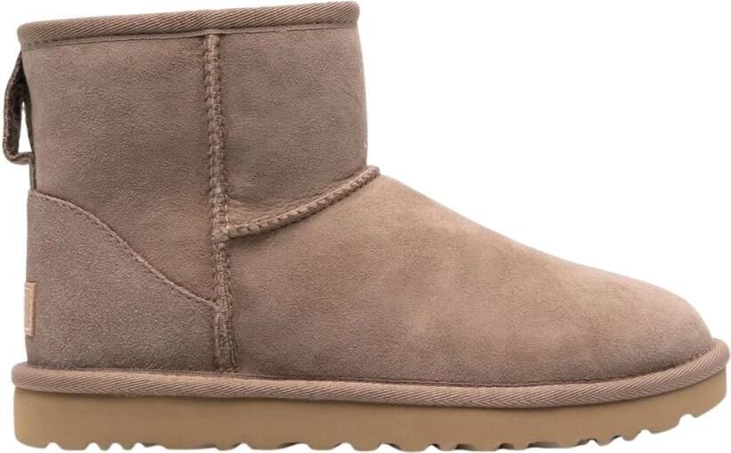 UGG Classic Mini II