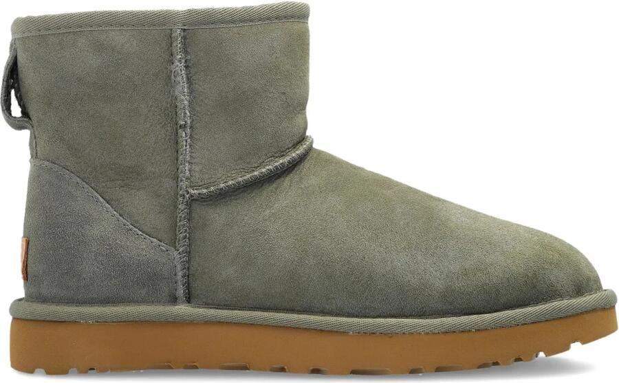 UGG Classic Mini II