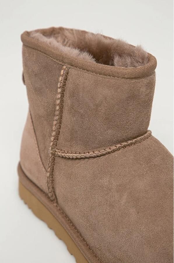 UGG Enkellaarsjes Laarzen Suède Classic Mini II Beige combi - Foto 7