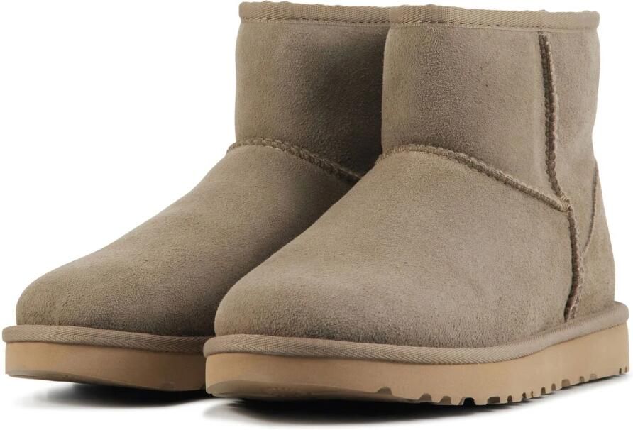 UGG Enkellaarsjes Laarzen Suède Classic Mini II Beige combi - Foto 11