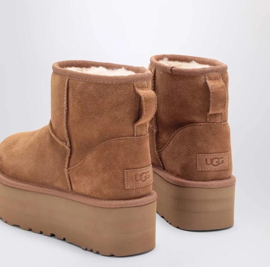 UGG Classic Mini Platform Boot - Foto 2