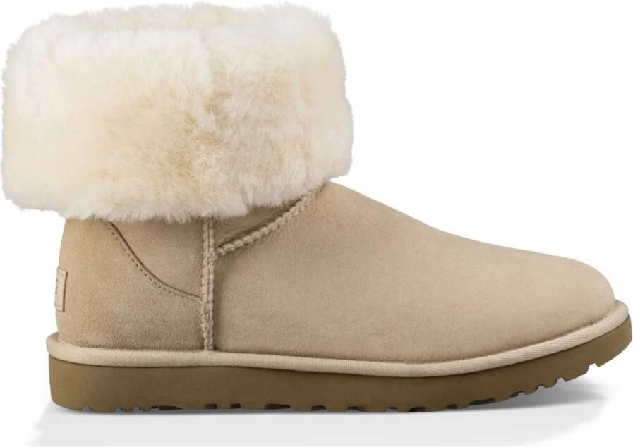 UGG Winterlaarzen Classic Short 2 Laars instaplaars in klassieke vorm