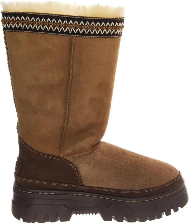 UGG Sportieve hoge laarzen cognac suède bovenkant