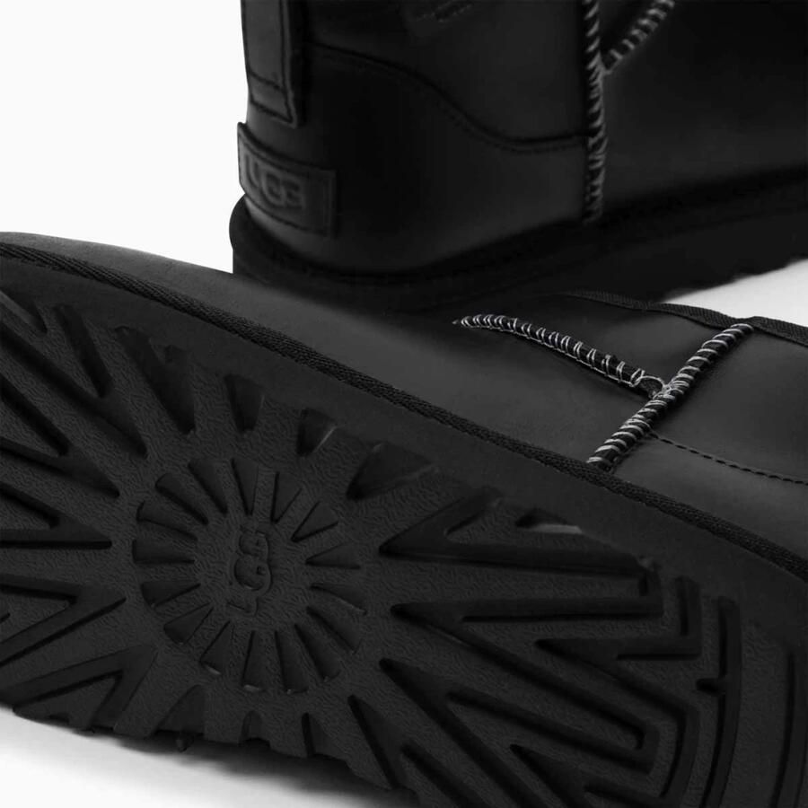 UGG Classic Ultra Mini Boot