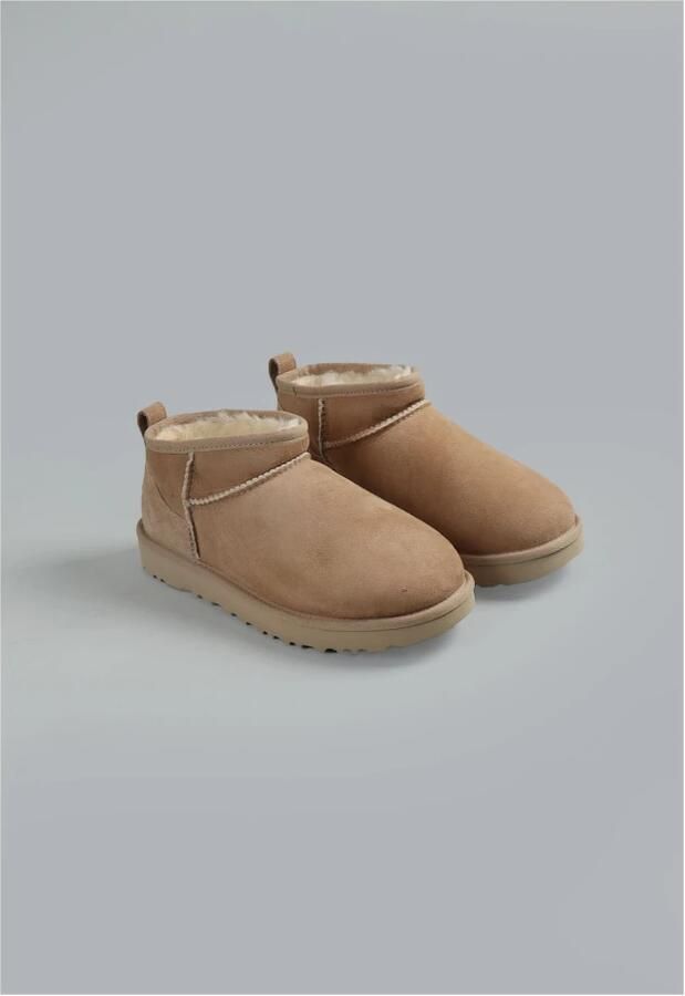 UGG Classic Ultra Mini Enkellaarsjes - Foto 2