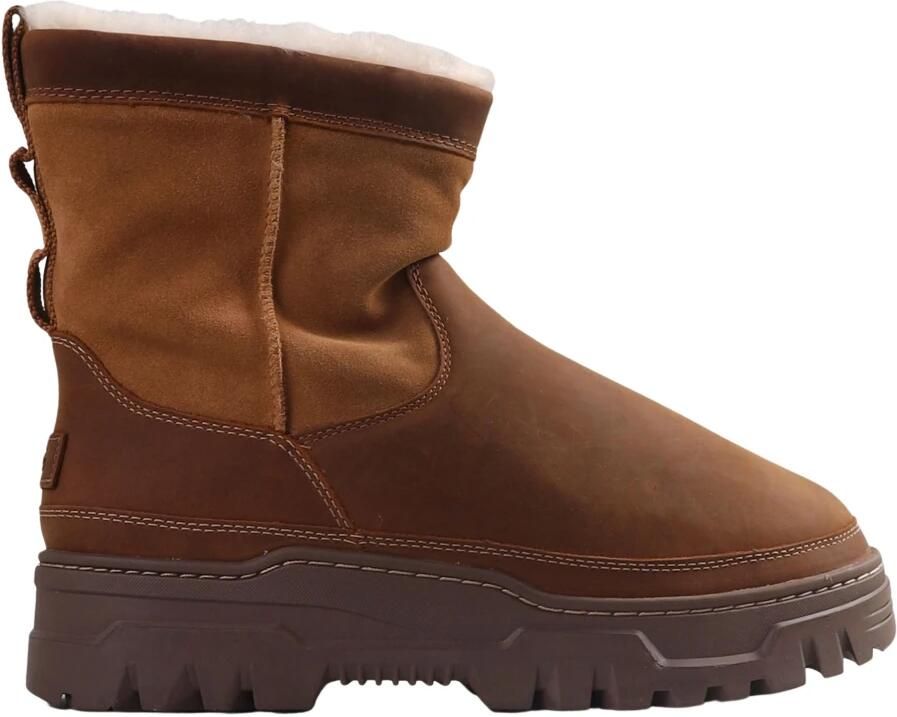 UGG Heritage Pull-On Trailgazer Boots