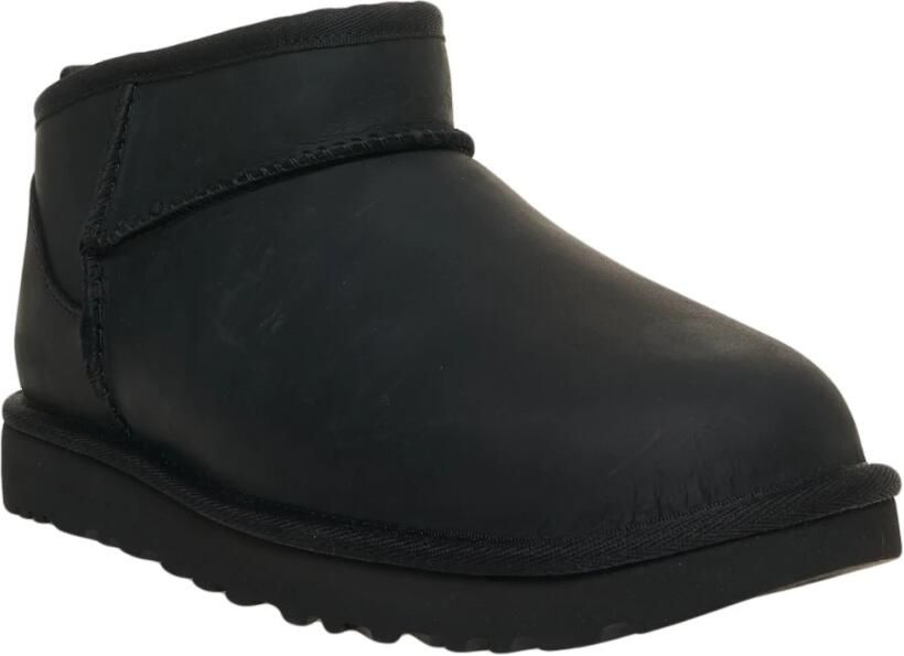 UGG Klassieke Leren Enkellaarzen Zwart