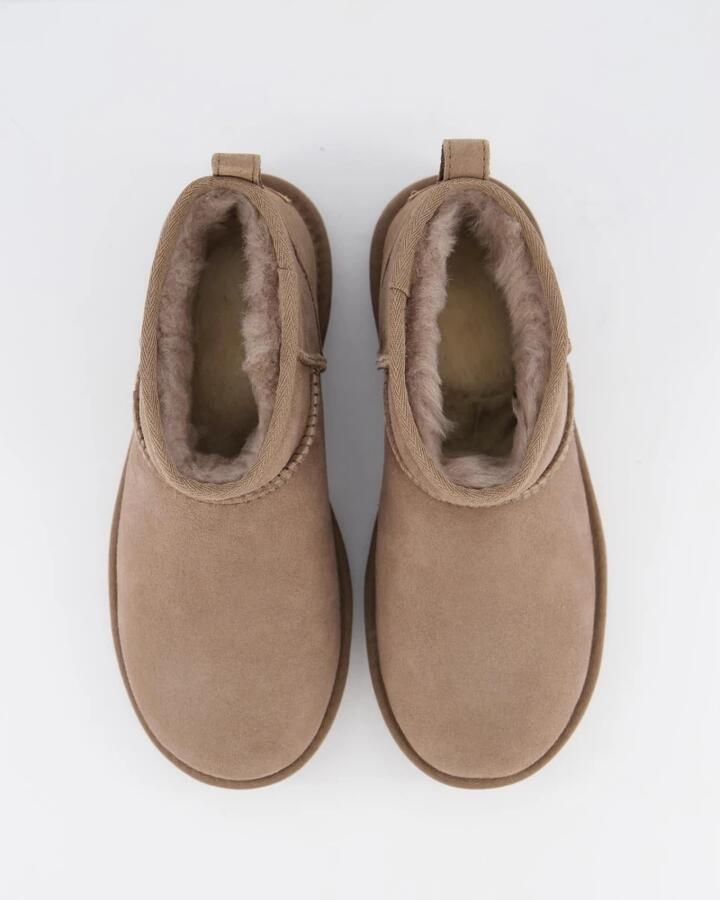 UGG Vachtlaarzen Dames W Classic Ultra Mini Maat: 39 Materiaal: Suède Kleur: Taupe