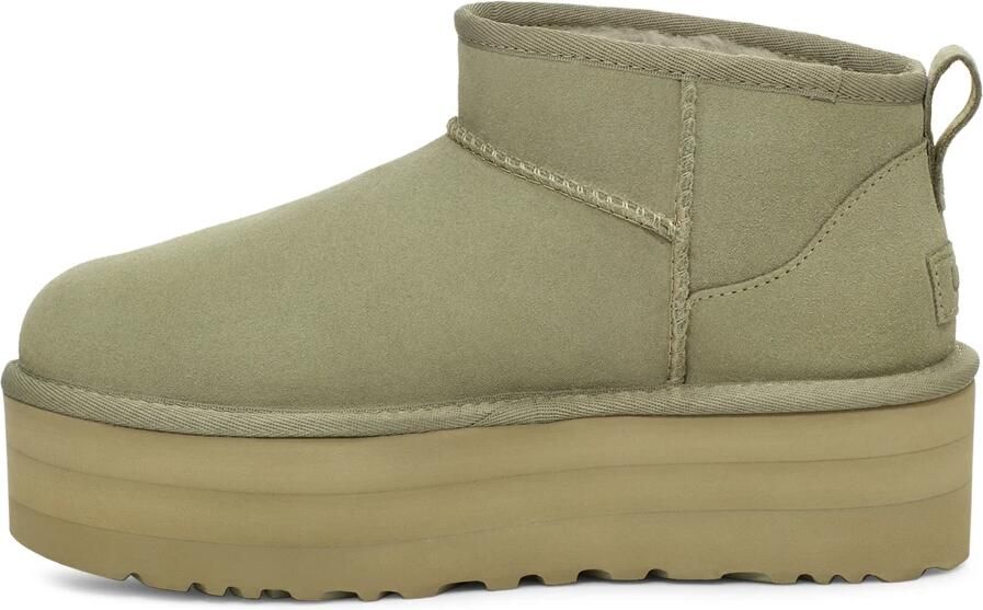 UGG Winterlaarzen Classic Ultra Mini Platform trend slip-on shoe with platform sole