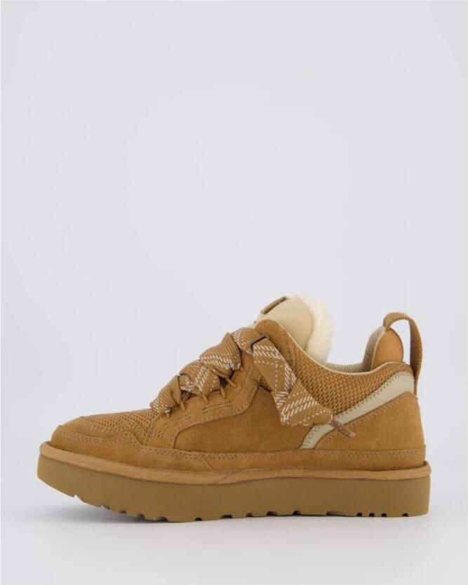 UGG Plateausneakers LOWMEL Midcut sneaker veterschoen met gewatteerde schachtrand