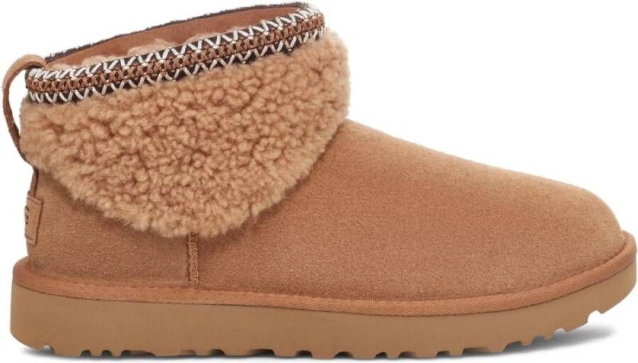 UGG Vachtlaarzen Dames Classic Ultra Mini Maxi Curly Maat: 39 Materiaal: Suèdelook Kleur: Cognac