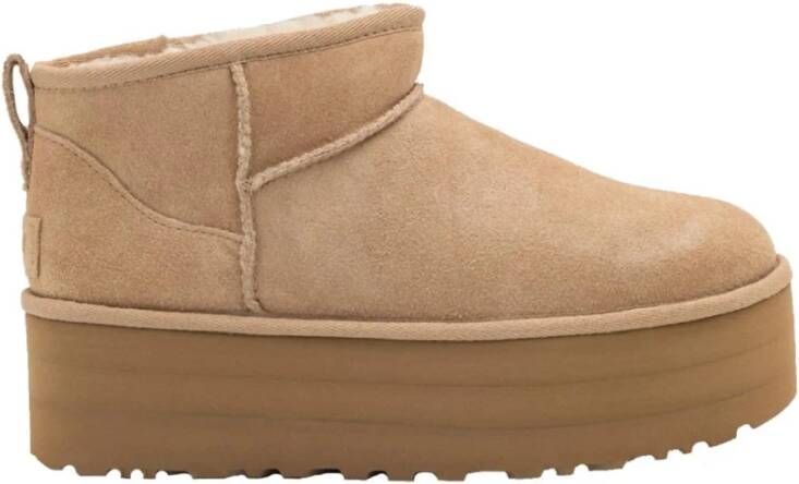 UGG Vachtlaarzen Dames W Classic Ultra Mini Platform Maat: 40 Materiaal: Suède Kleur: Beige