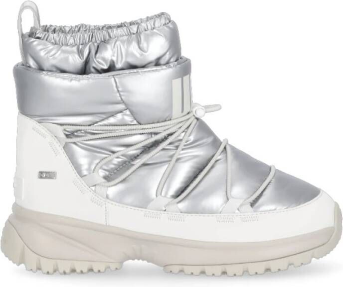 UGG Snowboots Dames Yose Puffer Mid Metallic Maat: 36 Materiaal: Textiel Kleur: Zilver