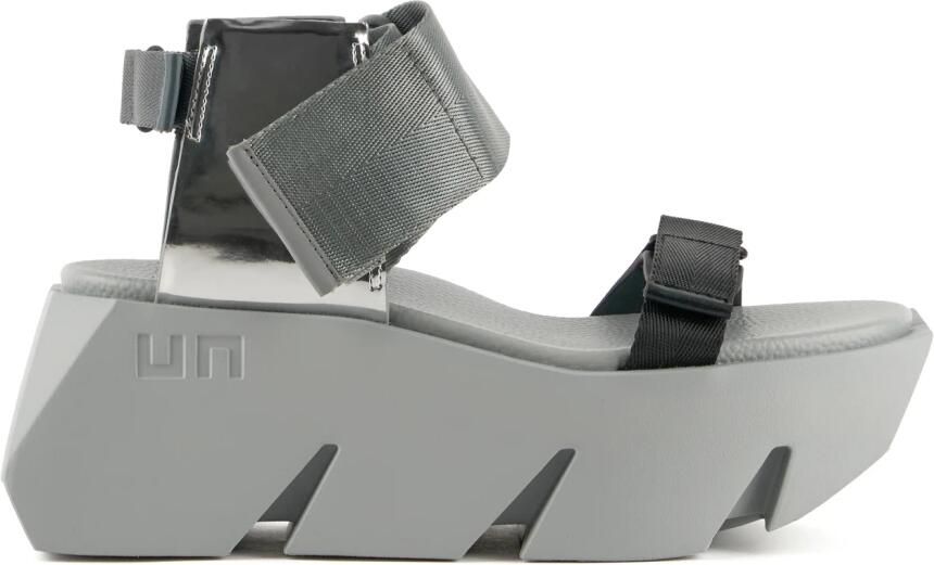 United Nude Bull Run