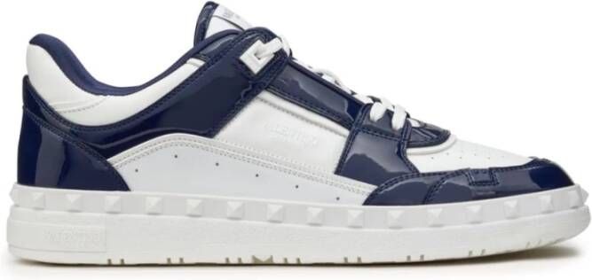 Valentino Garavani Blauwe Sneakers met Rockstud Versiering Blue Heren
