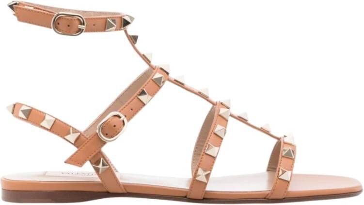 Valentino Garavani Bruine Rockstud Sandalen Italië Ontwerp Beige Dames
