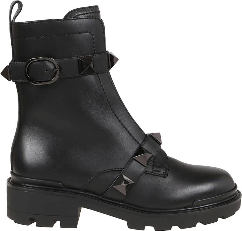 Valentino Garavani Roman Stud Calfskin Combat Boot met Tonale Noppen 40mm