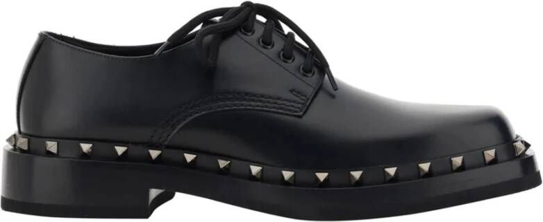 Valentino Garavani Zwarte Derby Schoenen met Veters en Noppen