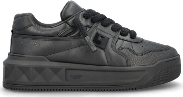 Valentino Garavani One Stud Lace-Up Zwarte Sneakers