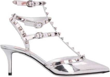 Valentino Garavani Rockstud Pumps met Puntneus
