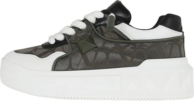 Valentino Garavani Stijlvolle Sneaker One Stud XL Multicolor Heren