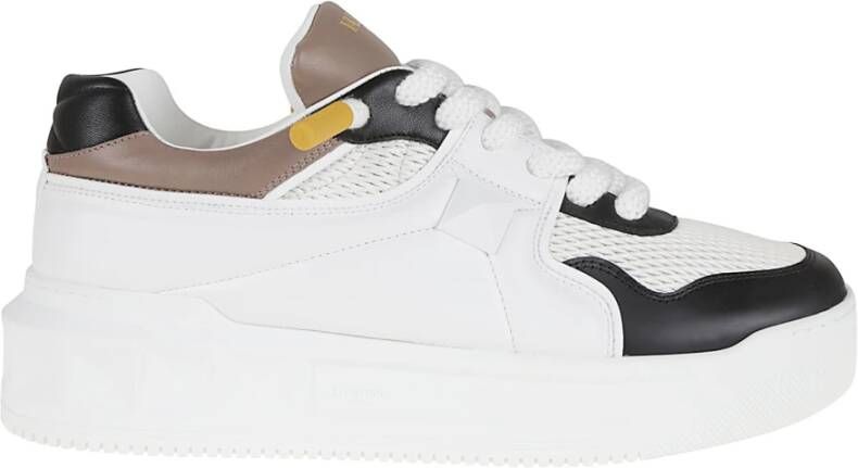 Valentino Garavani Studded Leren Low-Top Sneaker