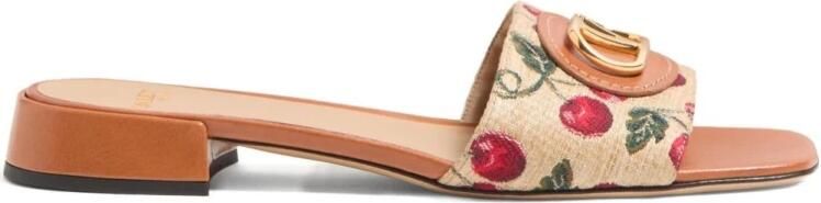 Valentino Garavani Beige Sandalen voor Vrouwen Elegante Stijl