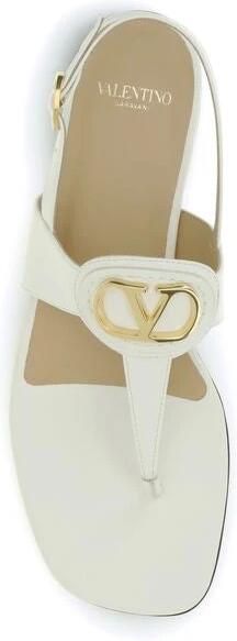 Valentino Garavani Bos Taurus Flat Sandals - Foto 2