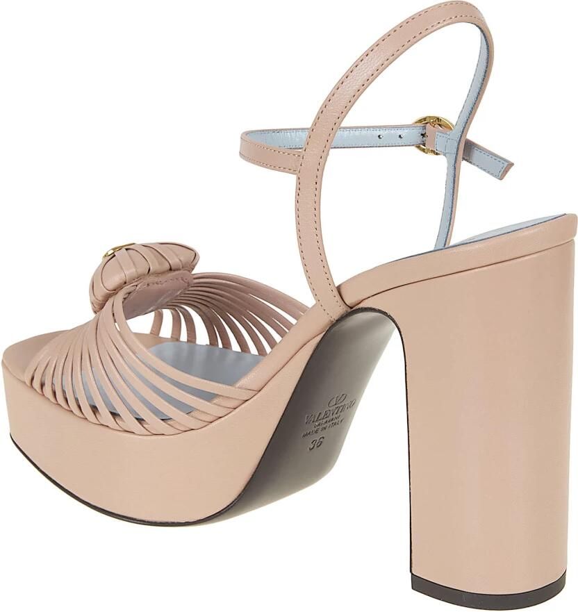 Valentino Garavani Coeur Royal Platform Sandal - Foto 2