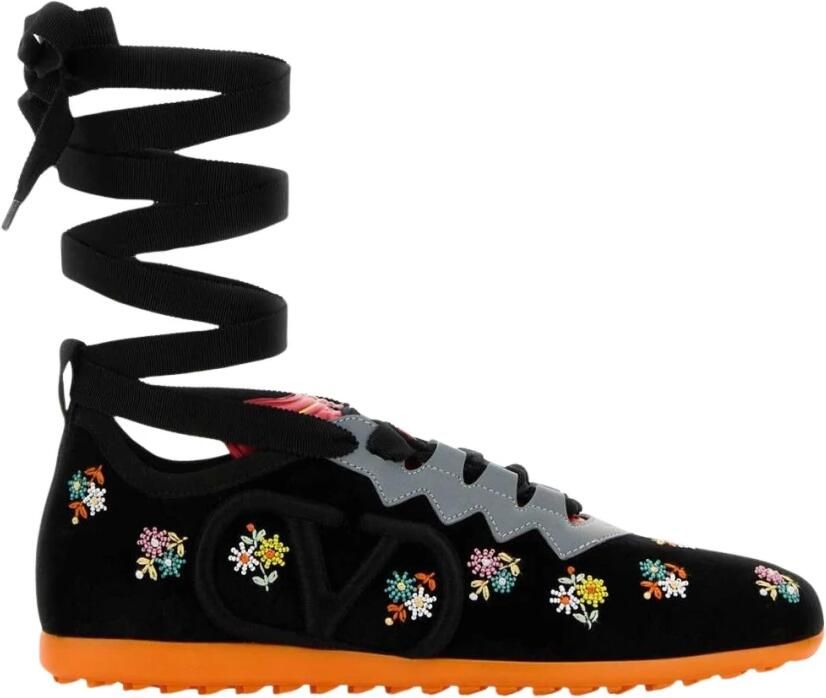Valentino Garavani Geborduurde Sneakers met Strikbanden