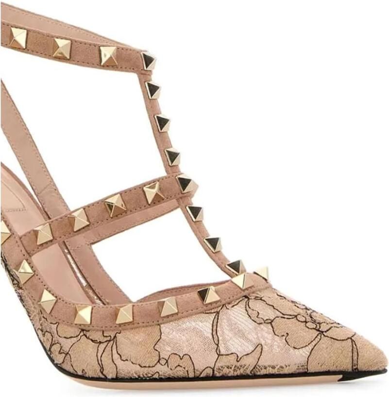 Valentino Garavani Lace And Suede Rockstud Pump - Foto 2
