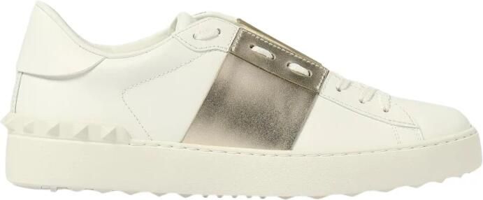 Valentino Garavani Leren Lace-Up Low Top Sneakers met Studded Details