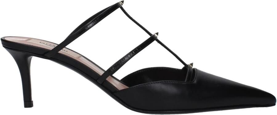 Valentino Garavani Zwarte leren platte sandalen met studs