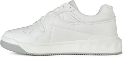 Valentino Garavani One Stud Low-Top Sneaker - Foto 2