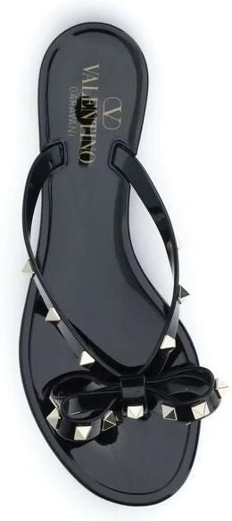 Valentino Garavani PM Thong Rockstud Sandal - Foto 2