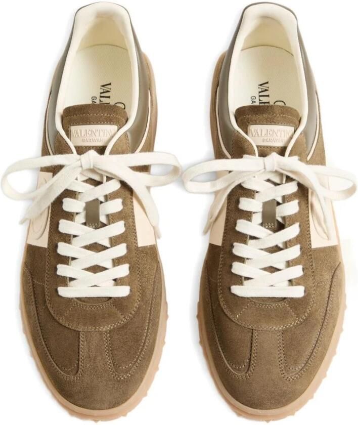 Valentino Garavani Rockstud Flycrew Suede Sneakers - Foto 3