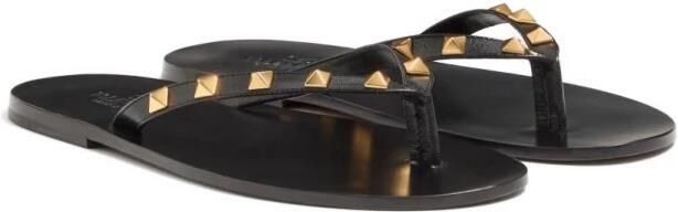 Valentino Garavani Rockstud Thong Sandal - Foto 7