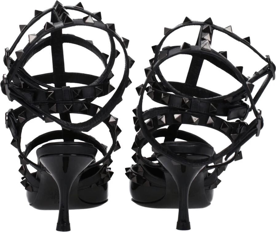 Valentino Garavani Zwarte leren sandaal met studs