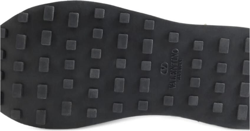 Valentino Garavani Stud Up Sneaker - Foto 5