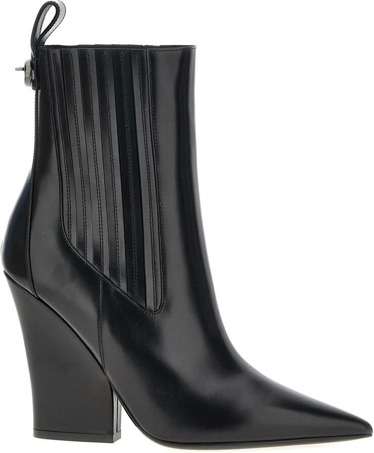 Valentino Garavani Boots 'Vlogo Lockette' Ankle Boots in zwart